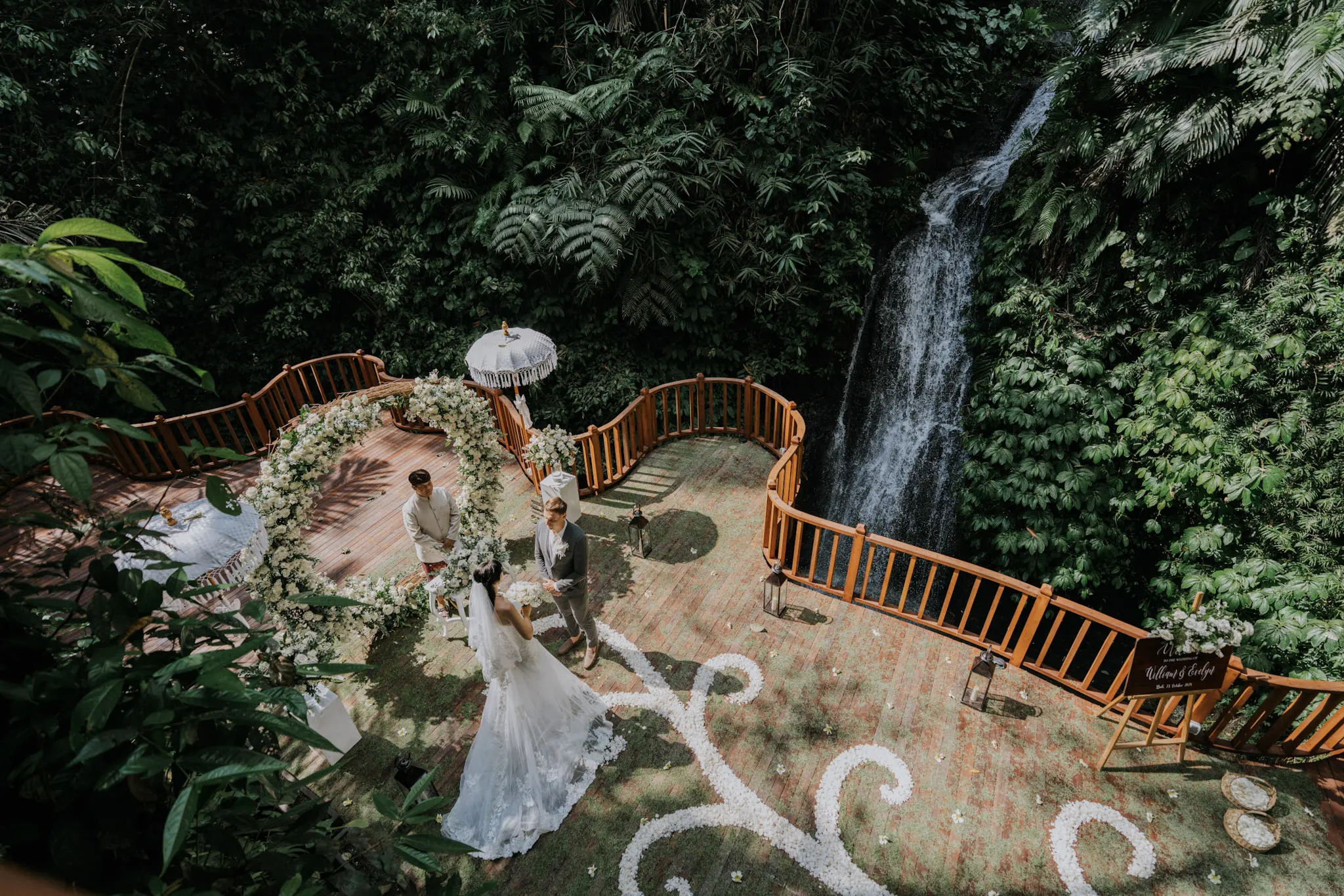 elopement beach amora