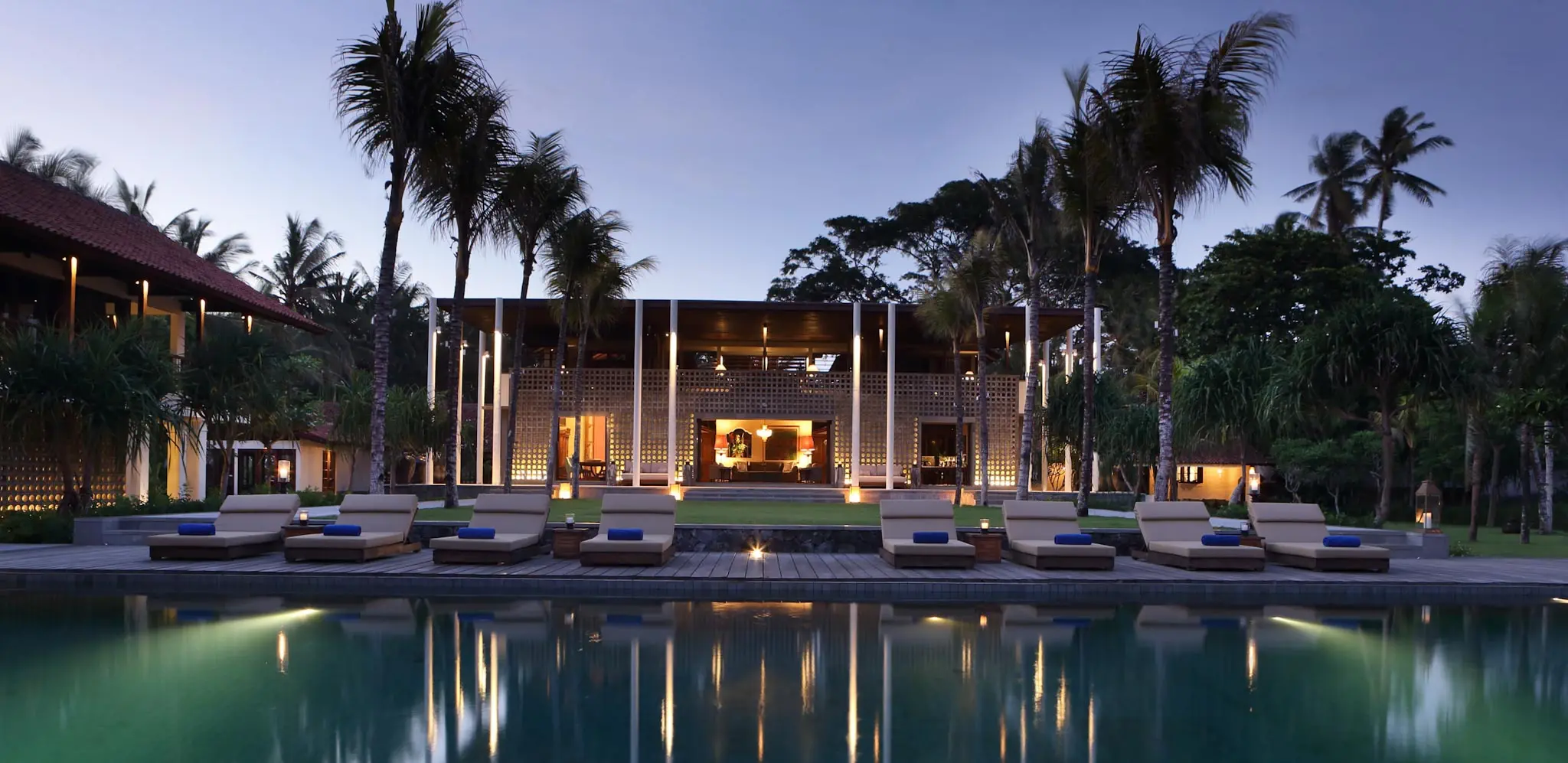 elopement beach amora