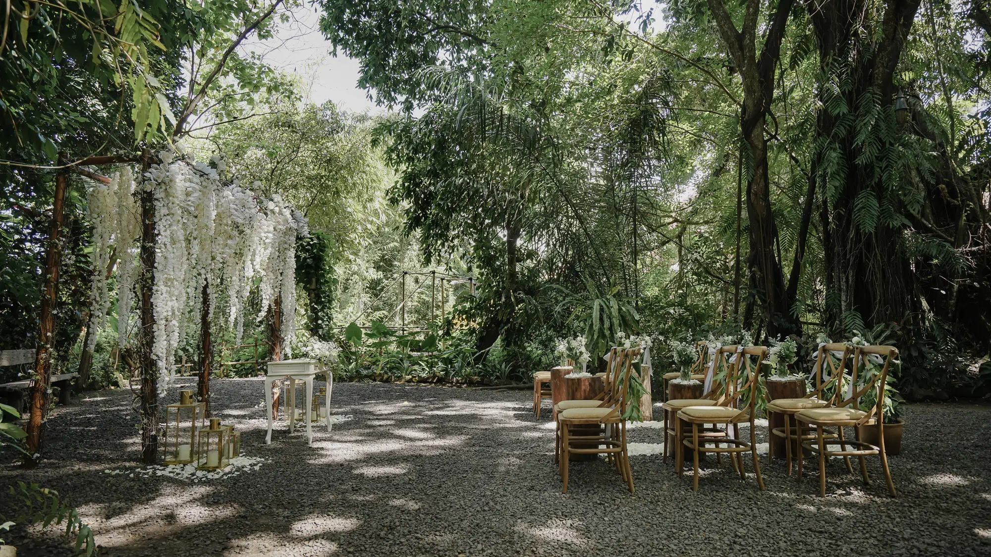 Elopement jungle wedding in canggu
