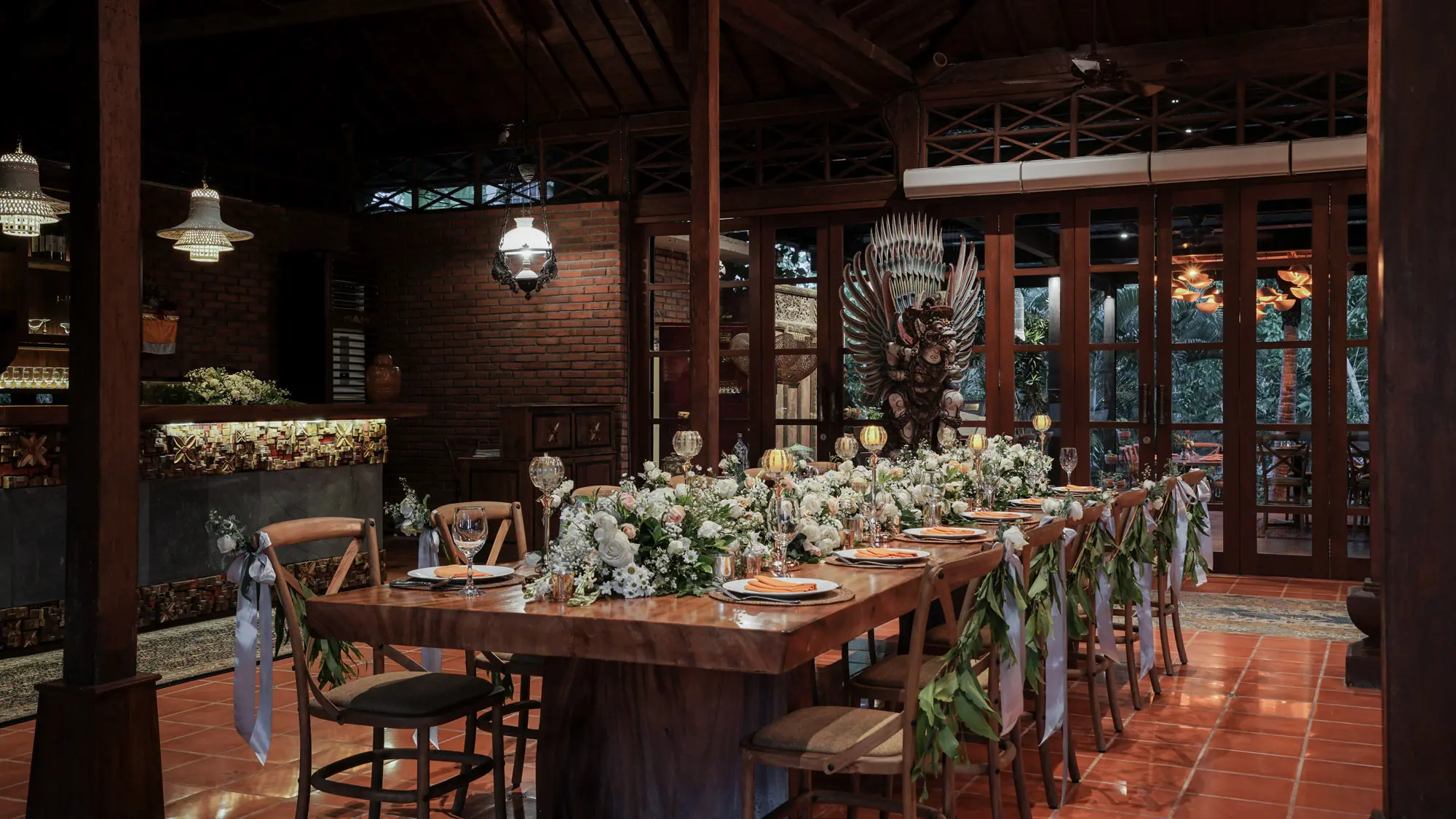 Elopement jungle wedding in canggu