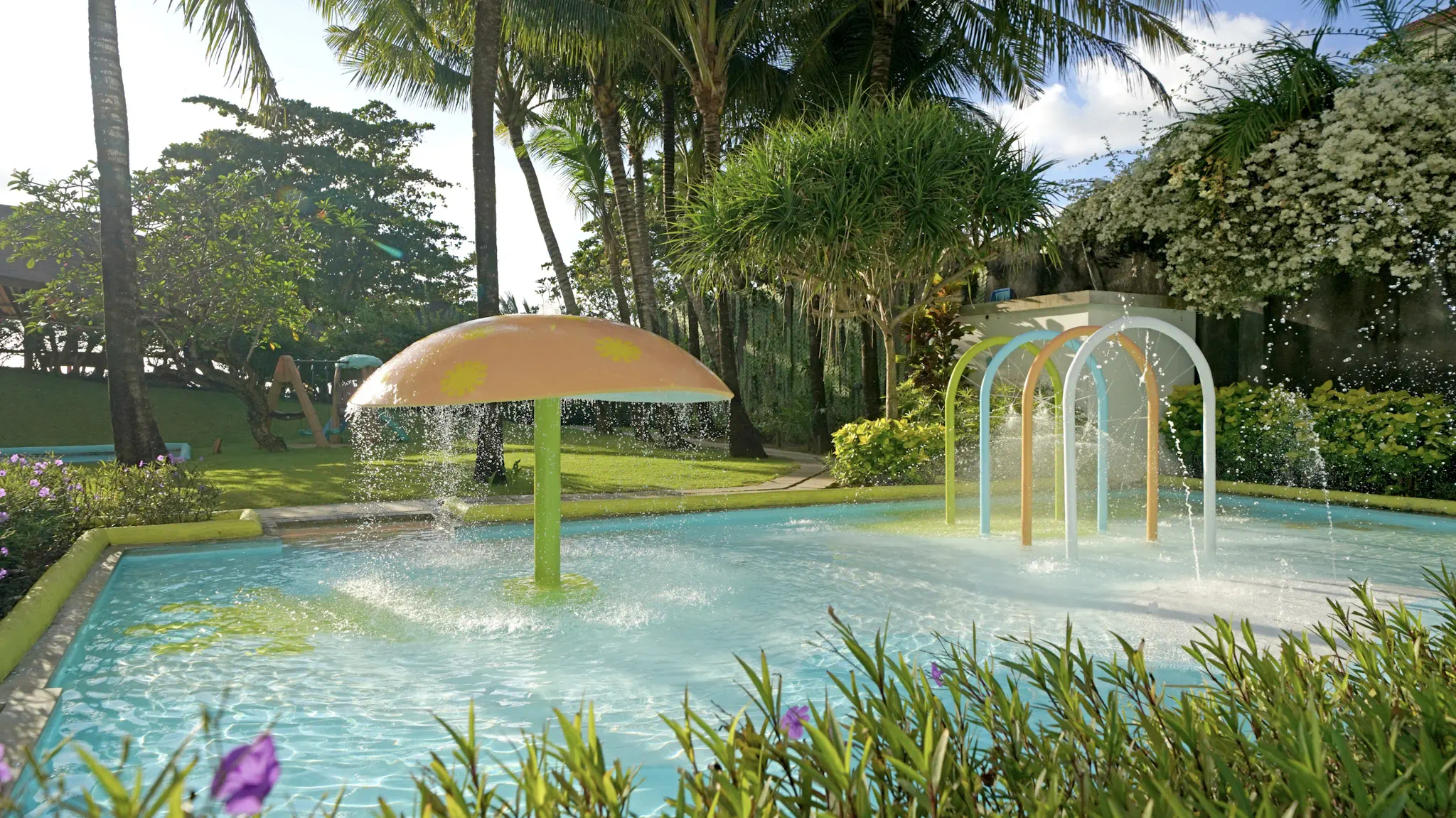 Simple elopement beach wedding in bali