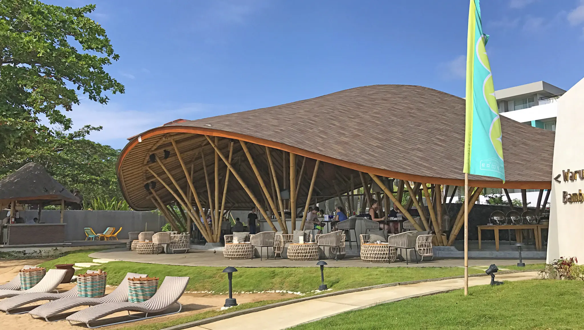 Simple elopement beach wedding in bali