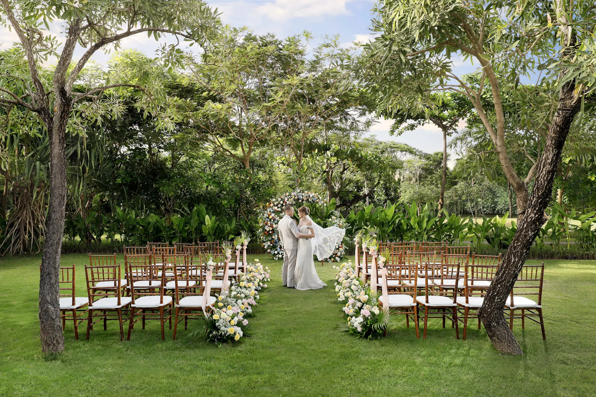 Intimate garden wedding in padma resort legian