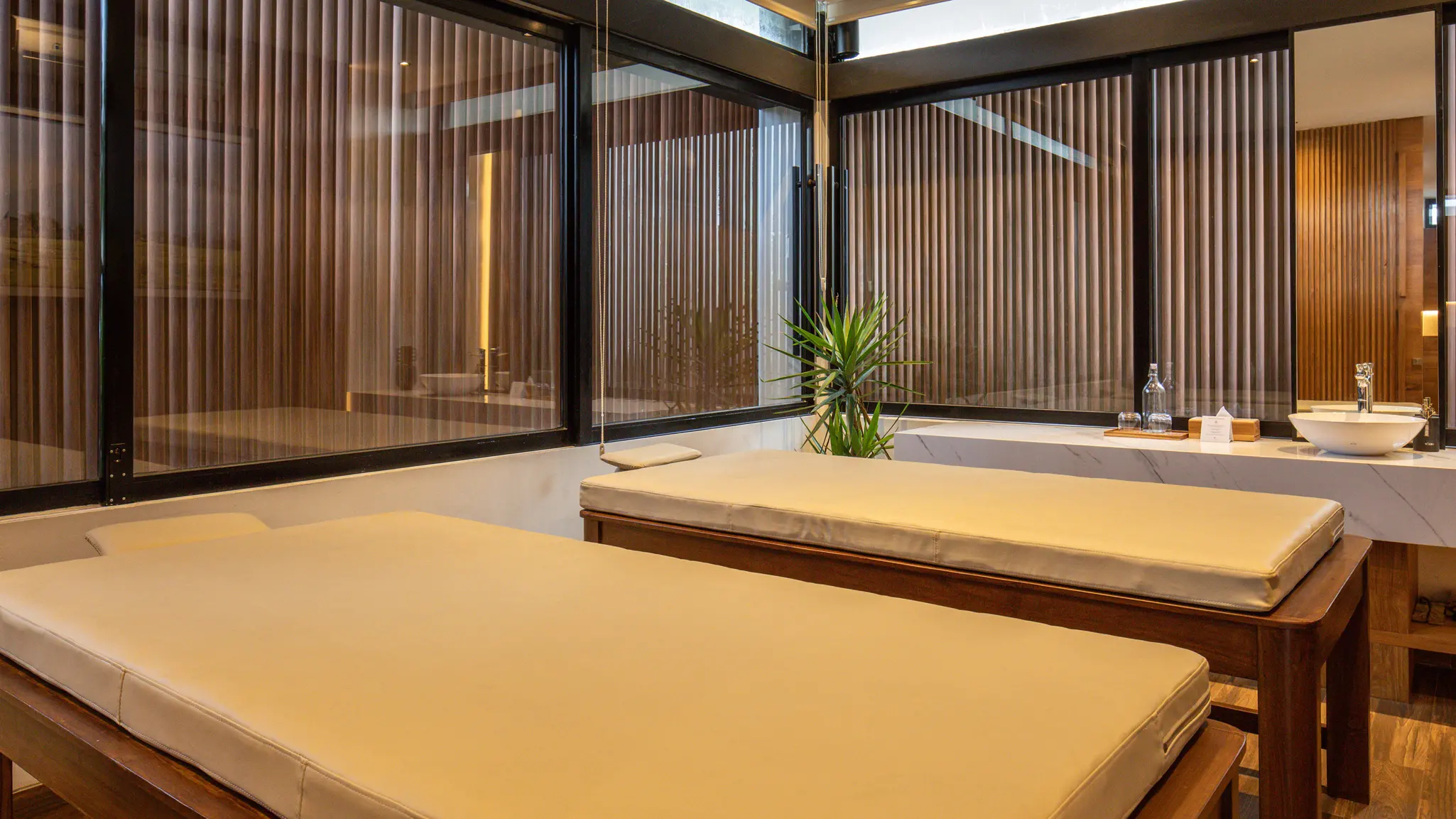 Modern garden wedding in villa norbu