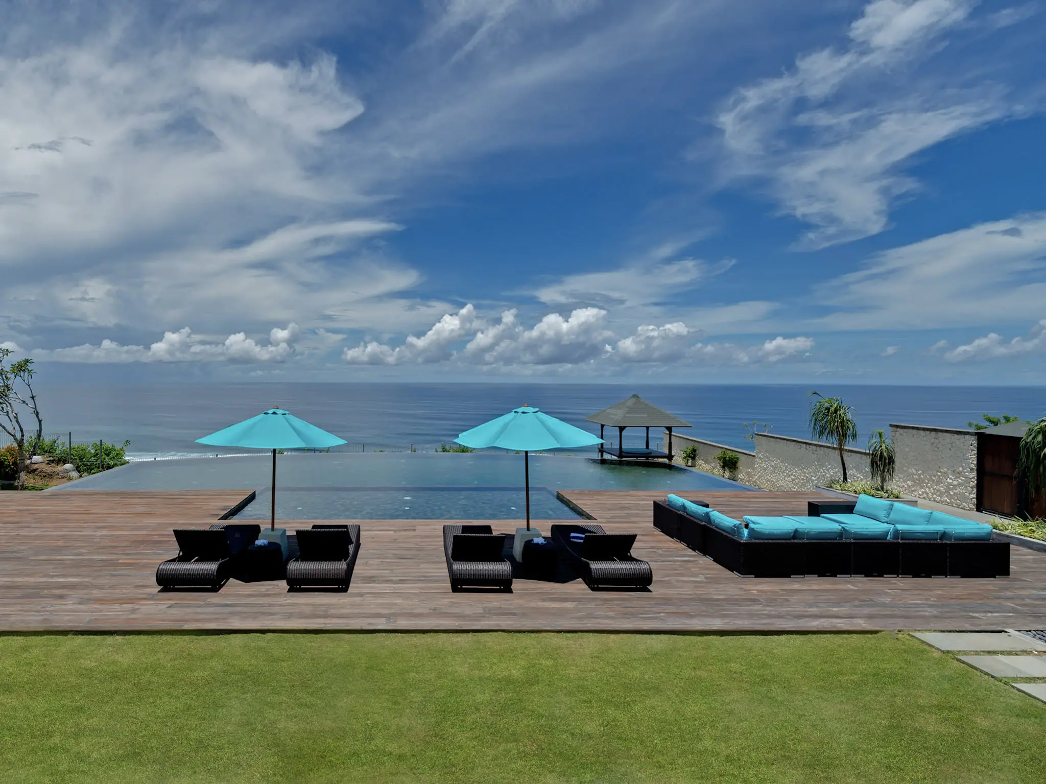 Pandawa cliff estate wedding in villa pala