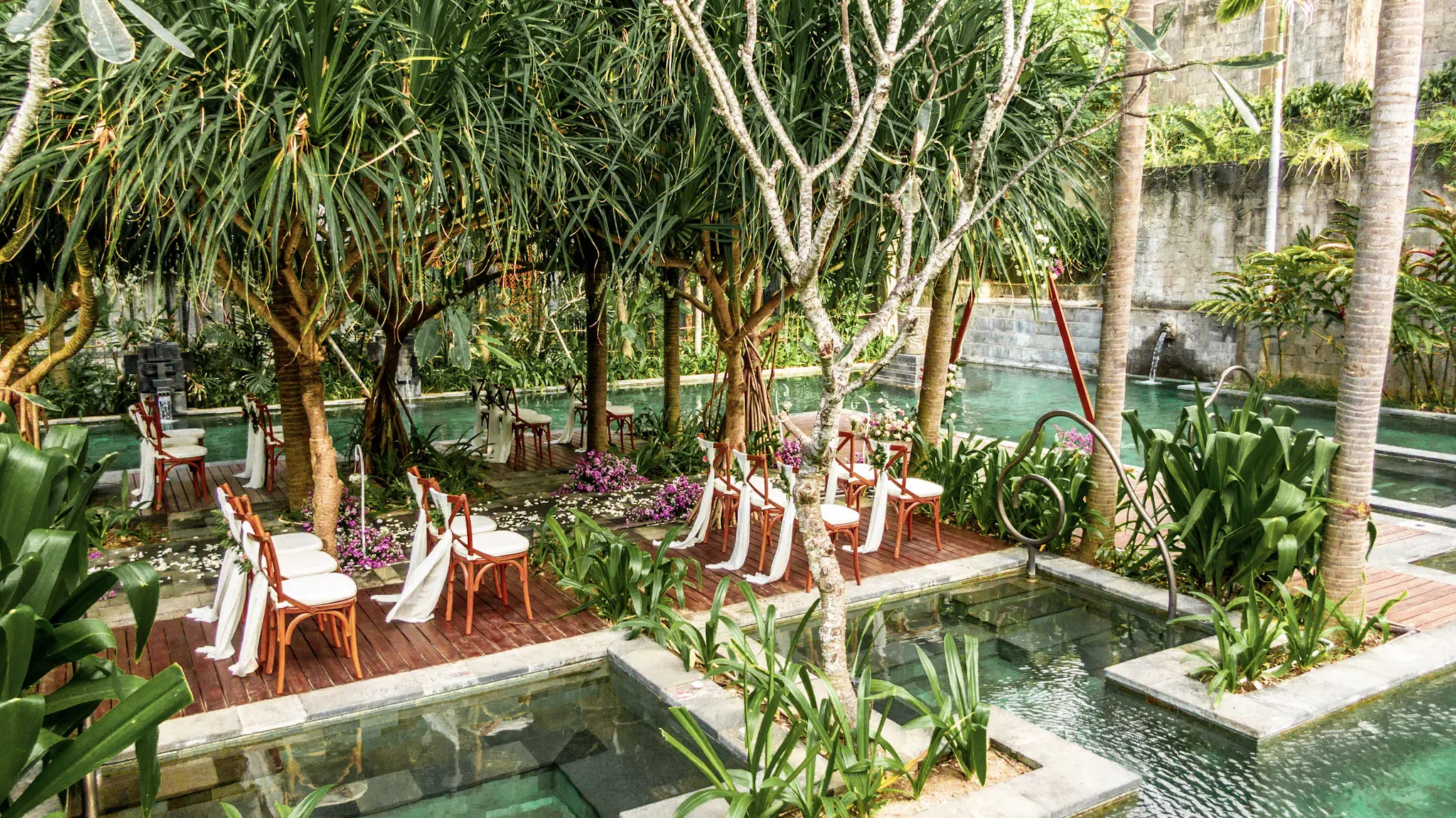 Secret garden wedding in seminyak