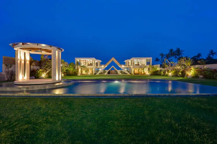 Seminyak beach front wedding in phalosa villa