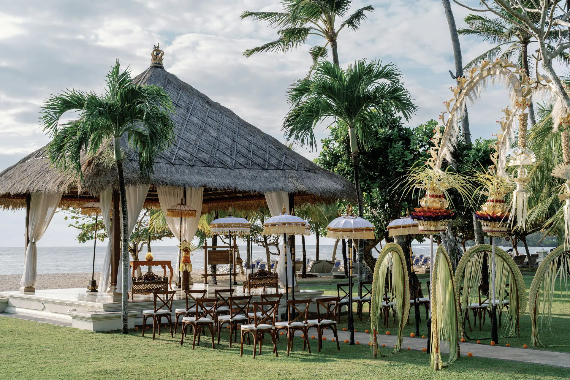 Simple elegant beach wedding in nusa dua beach hotel