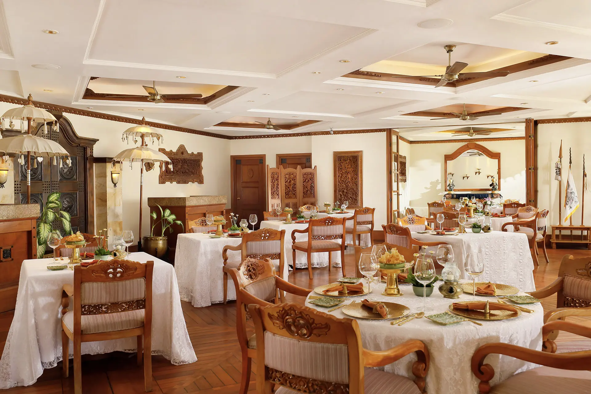 Simple elegant beach wedding in nusa dua beach hotel