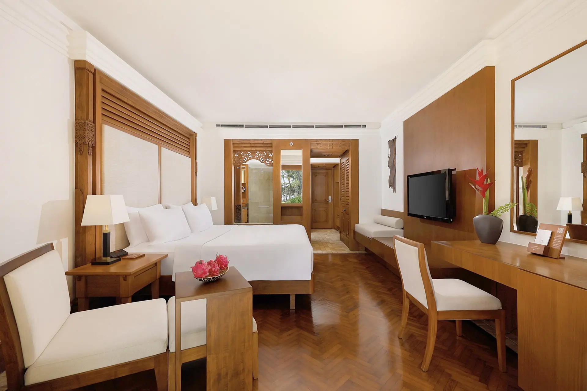 Simple elegant beach wedding in nusa dua beach hotel