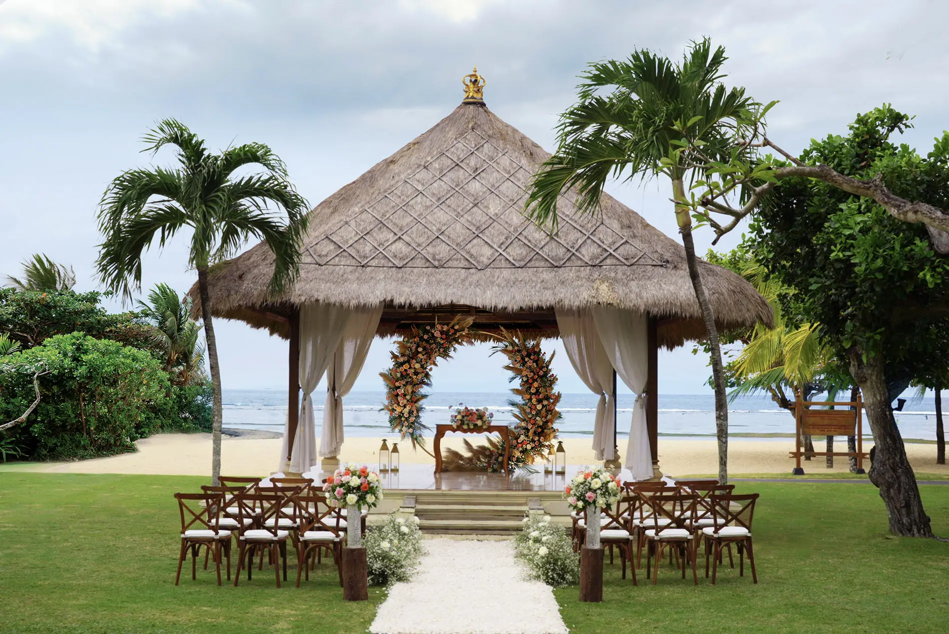 Simple elegant beach wedding in nusa dua beach hotel