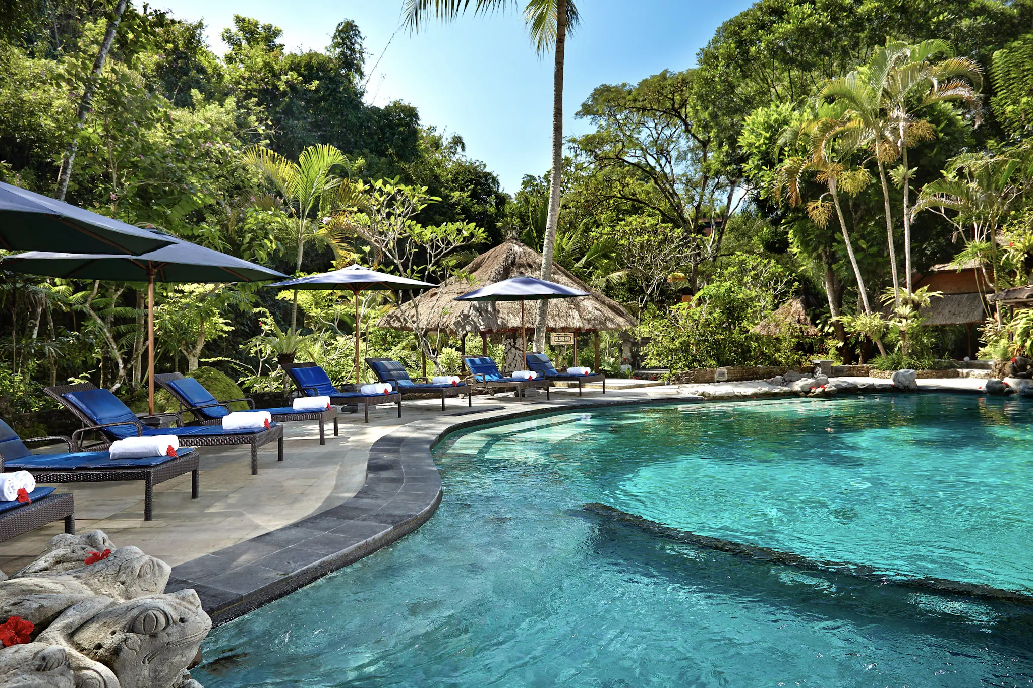 Balinese temple elopement wedding in ubud