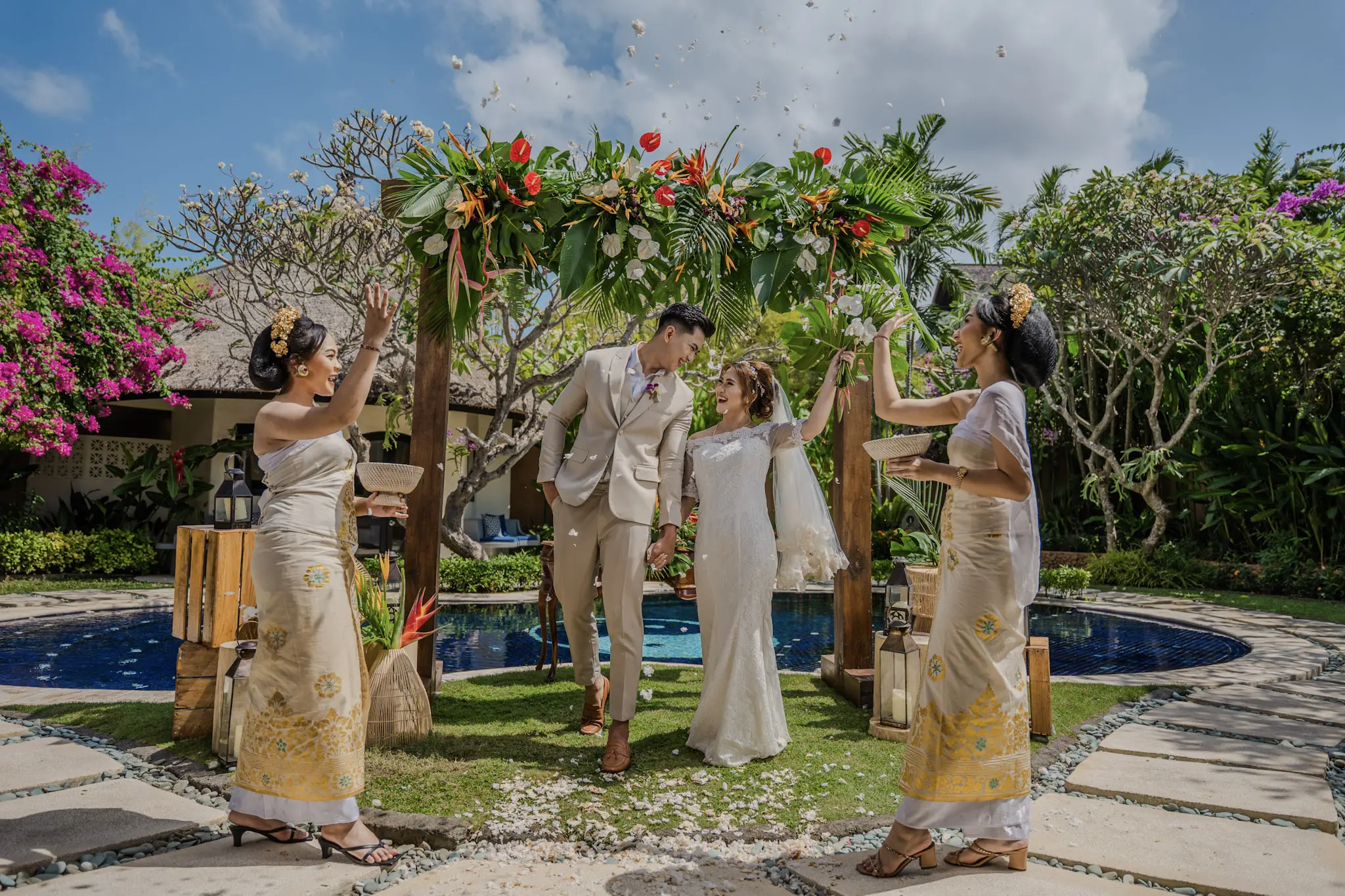 elopement beach amora