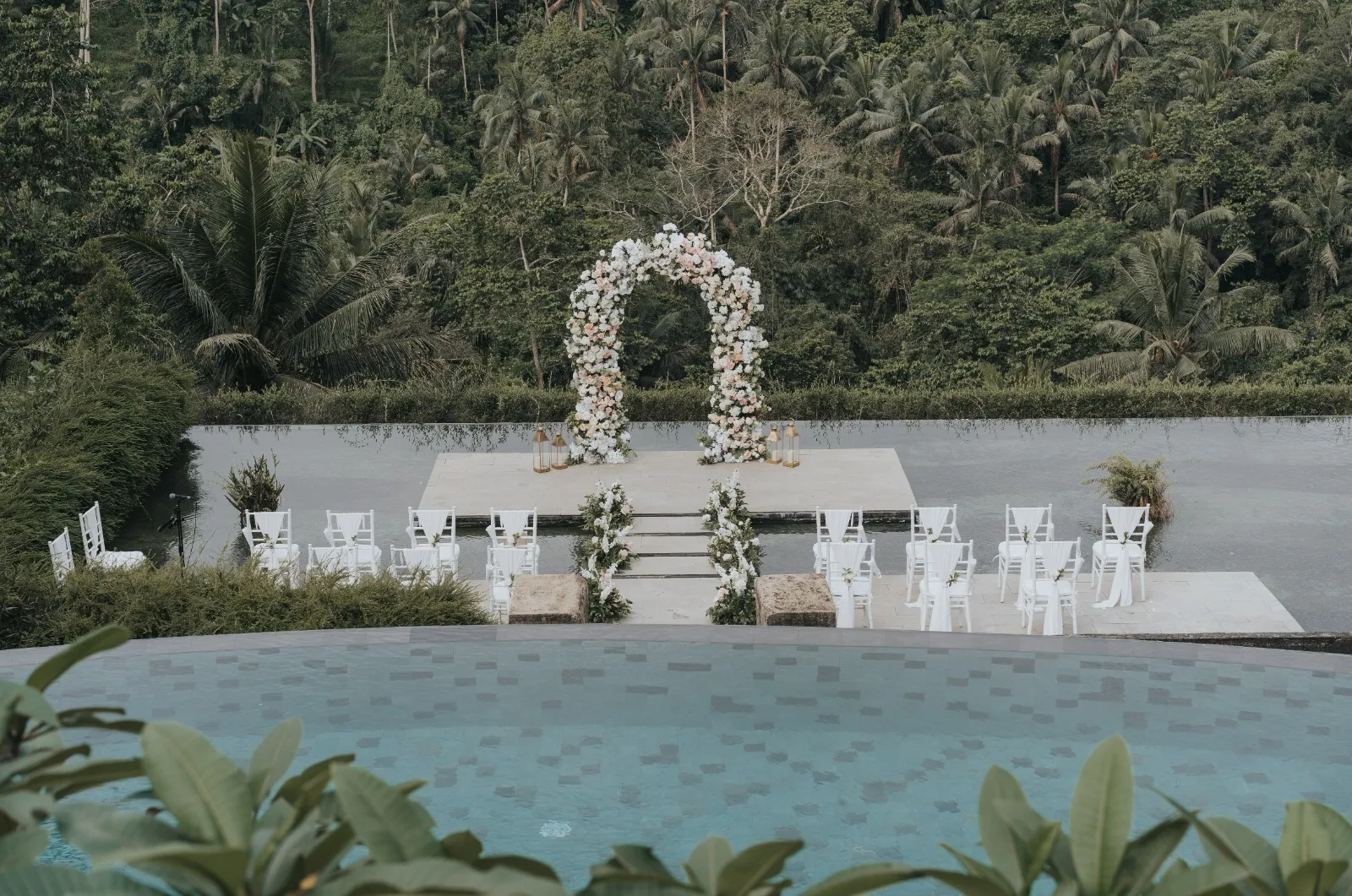 elopement beach amora